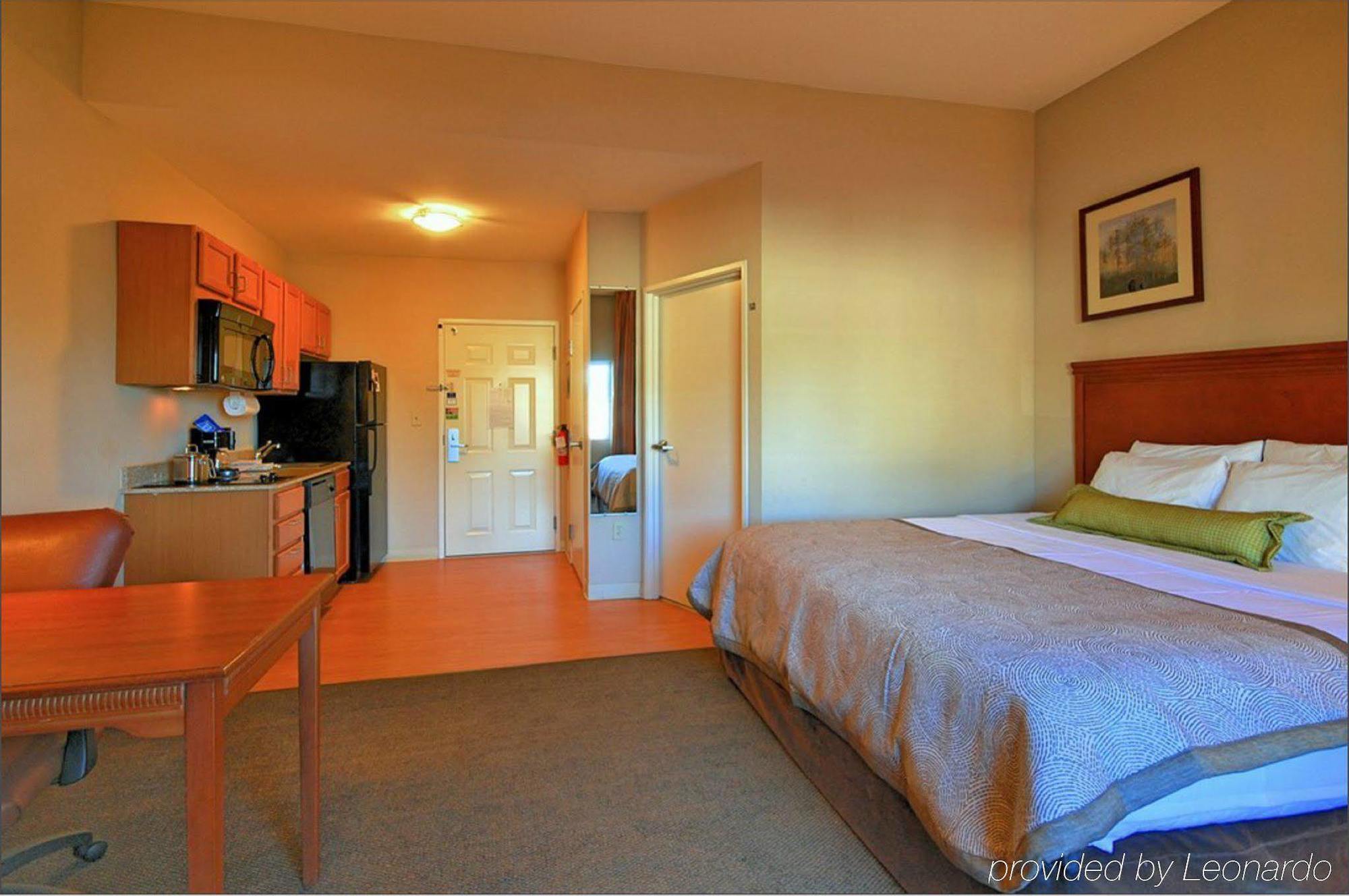 Candlewood Suites Pearl By Ihg Экстерьер фото