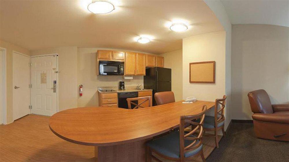 Candlewood Suites Pearl By Ihg Экстерьер фото